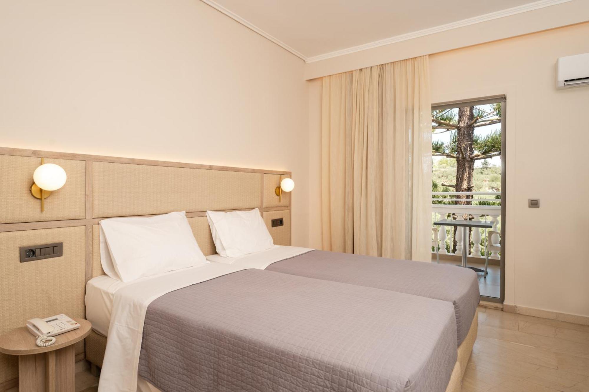Karras Grande Resort Plános Eksteriør bilde