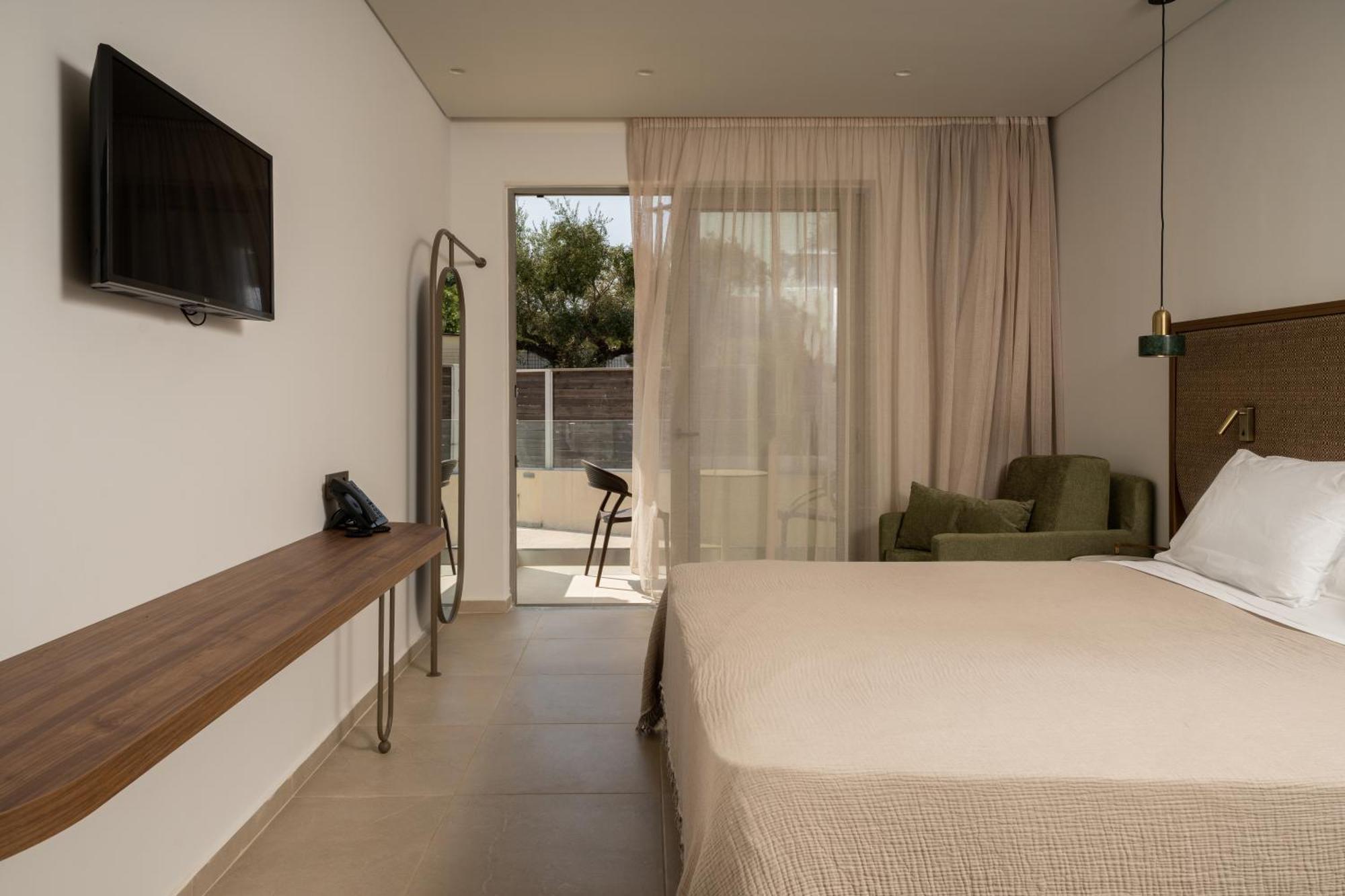 Karras Grande Resort Plános Eksteriør bilde
